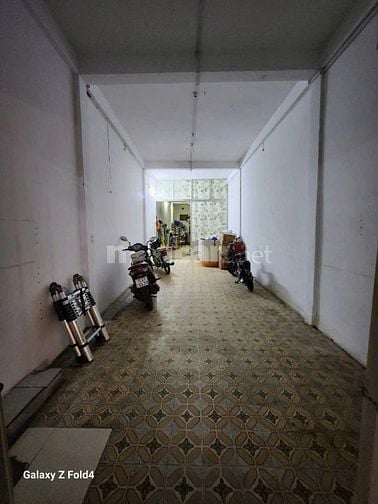 Bán nhà mặt tiền lạc long quân gần chợ vải tân bình