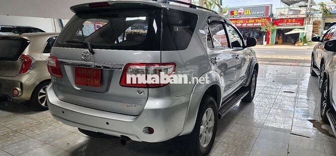 Toyota Fortuner 2010 Xăng 2.7L Tự động Bạc