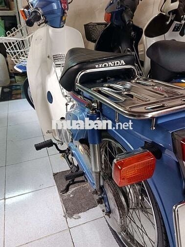 Xe còn rất rất nhiều đồ zin