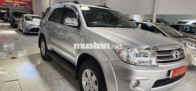 Toyota Fortuner 2010 Xăng 2.7L Tự động Bạc