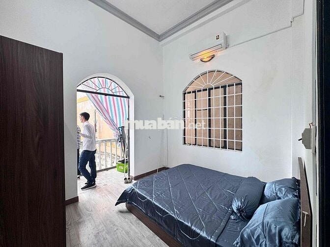 1PN Ban Công 35m2 Full Nội Thất New 100% - Ngay Vòng Xoay Dân Chủ