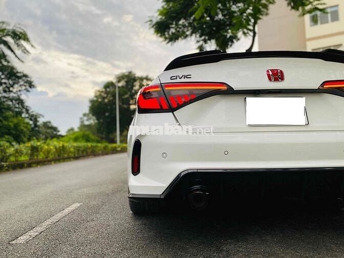 Civic Rs 2024 lên 100tr phụ kiện