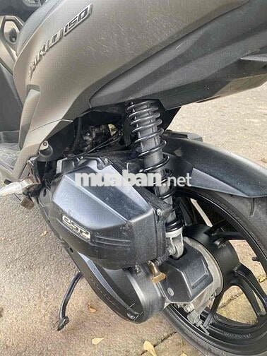 muốn đổi xe khác cần bán con vario 150 đời 2020