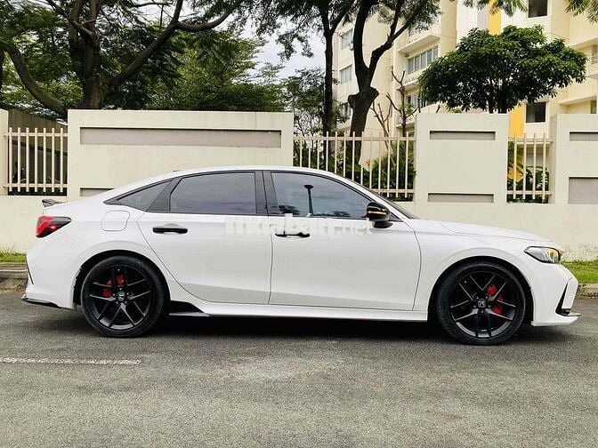 Civic Rs 2024 lên 100tr phụ kiện