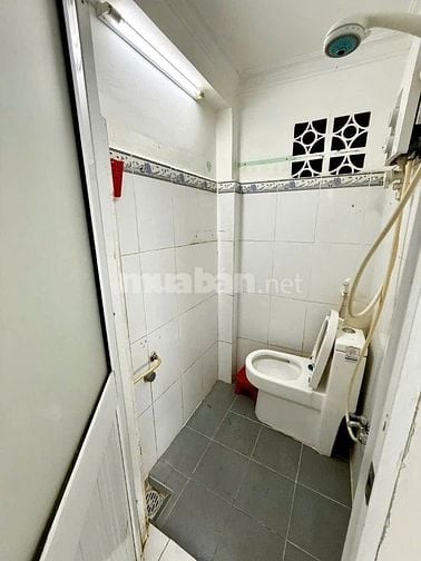 Nhà 2 lầu hẻm 343 Phan Xích Long, P.1, PN - H.đông nam