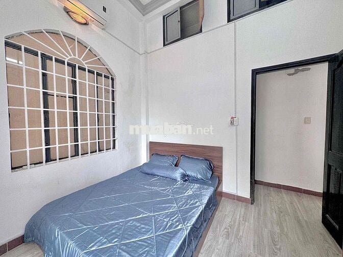 1PN Ban Công 35m2 Full Nội Thất New 100% - Ngay Vòng Xoay Dân Chủ