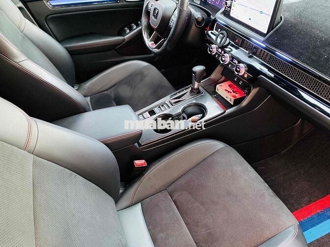 Civic Rs 2024 lên 100tr phụ kiện