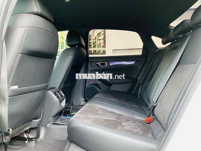 Civic Rs 2024 lên 100tr phụ kiện