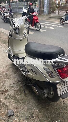 atila alizabetr xe máy rin keu cò