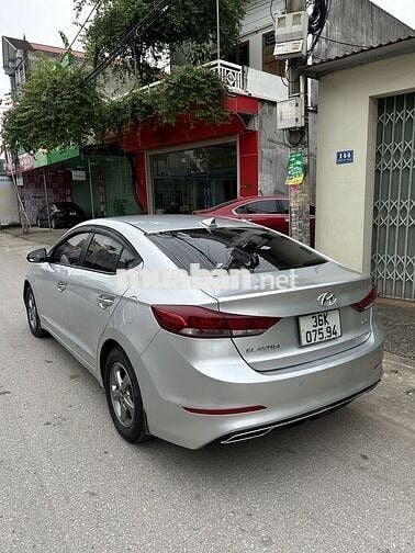 Hyundai Elantra GLS 2017  - 96000 km