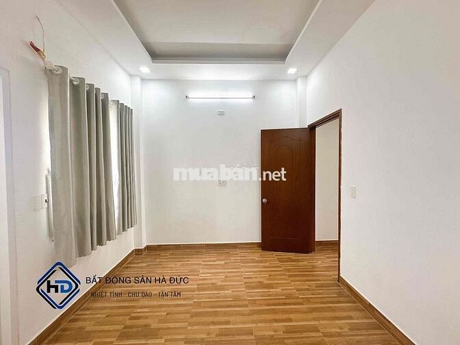 Nhà trệt 3 lầu 5x15 khu nhà lầu cách bến xe Bus Hiệp Thành 300m