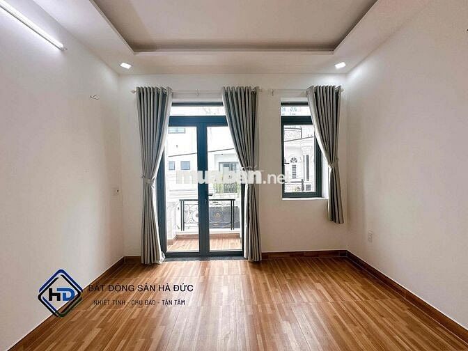 Nhà trệt 3 lầu 5x15 khu nhà lầu cách bến xe Bus Hiệp Thành 300m