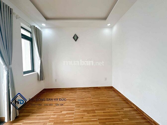 Nhà trệt 3 lầu 5x15 khu nhà lầu cách bến xe Bus Hiệp Thành 300m