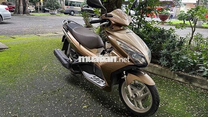 Xe tay ga AirBlade đời 2014 bảo dưỡng thường xuyên