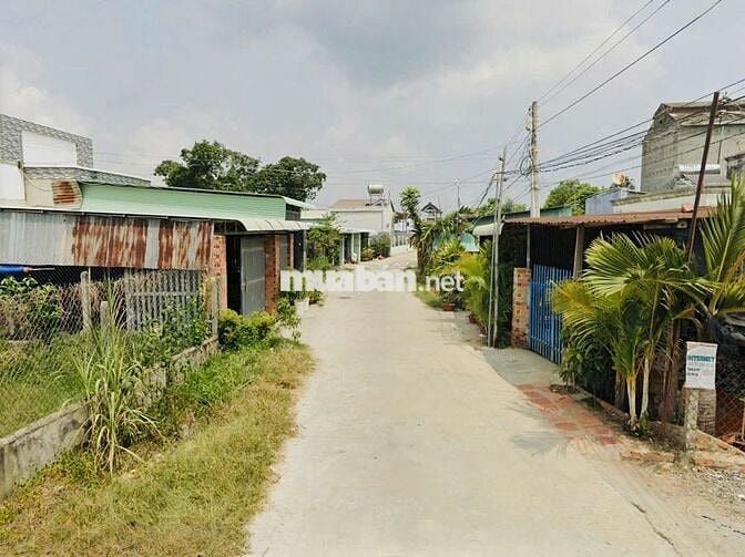 EM CẦN RA GẤP HƠN 100M2 THỔ MẶT TIỀN ĐẸP NGAY QL22