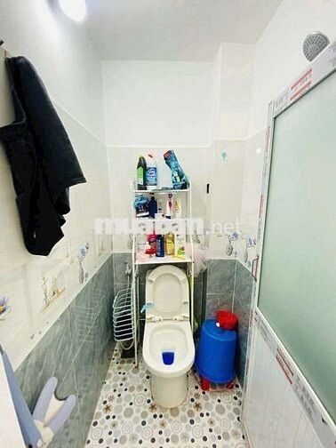 Nhà gần ngã 3 chợ Đường, q12, 4×13m, lửng. Nhà mới xây đẹp vuông vức.