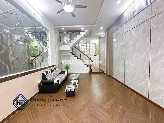 Nhà trệt 3 lầu 5x15 khu nhà lầu cách bến xe Bus Hiệp Thành 300m