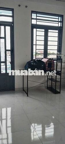 Bán nhà đẹp 3 tầng, đường Lê Văn Lương, Nhà Bè, nhỉnh 2 tỷ