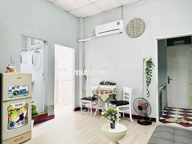 CĂN HỘ DỊCH VỤ MINI CÓ BANCOL - TÁCH BẾP - THIẾT KẾ THƯ GIÃN