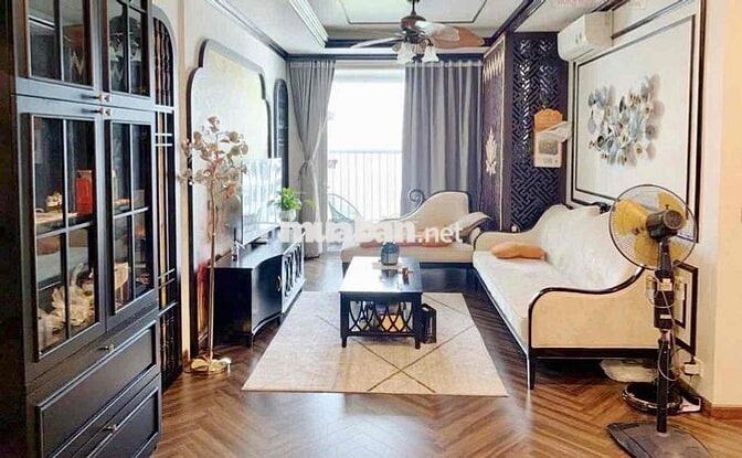 Chung cư The West mặt đường Cầu Giấy 3pn  giá 12,3 tỷ