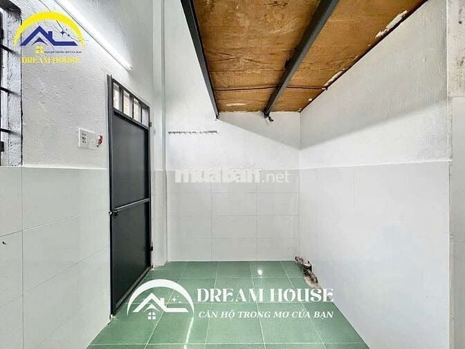 PHÒNG TRỌ CÓ GÁC GIÁ RẺ CỬA SỔ TRỜI THOÁNG MÁT GÁC CAO KHÔNG ĐỤNG ĐẦU