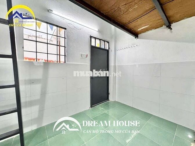 PHÒNG TRỌ CÓ GÁC GIÁ RẺ CỬA SỔ TRỜI THOÁNG MÁT GÁC CAO KHÔNG ĐỤNG ĐẦU