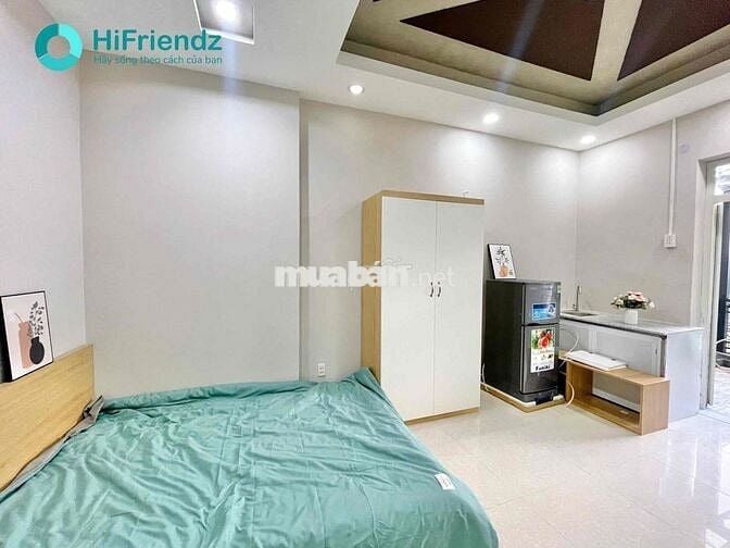 PHÒNG BAN CÔNG FULL NỘI THẤT - NGAY CHỢ HOÀNG HOA THÁM