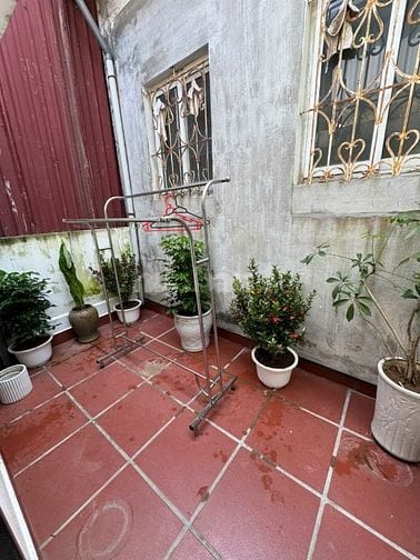 Cần bán căn hộ Tập thể Tầng 1  cán bộ Thủ Lệ số nhà 20 Ngõ 9/3 Đào Tấn