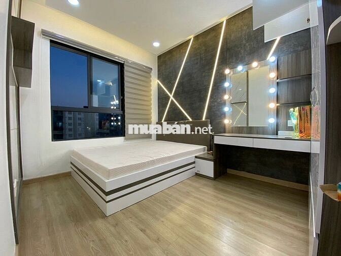 GIÁ SỐC 15Tr! Emerald 2PN 71m², Full NT, View CV, Sát Aeon