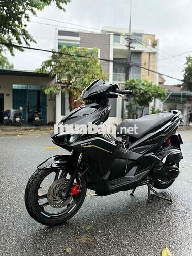 Honda Air Blade 2017 Góp trả trướv 5tr dắt xe
