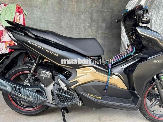 Nhà Dư xe không chạy bán .AB đèn led đh điện tử