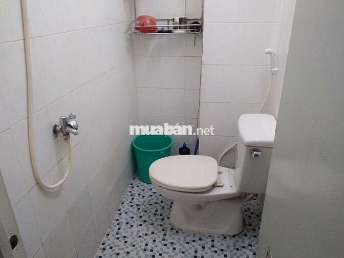 * Cho nữ thuê phòng , chung chủ , lối đi riêng . Liên hệ : ***