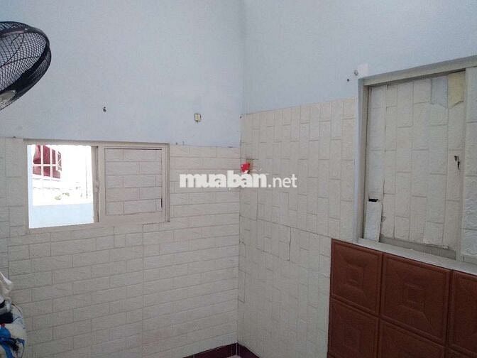 * Cho nữ thuê phòng , chung chủ , lối đi riêng . Liên hệ : ***