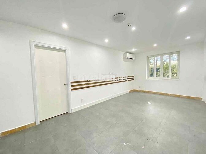 VĂN PHÒNG 60M2 SÁT CITY LAND-CÓ BÃI XE Ô TÔ