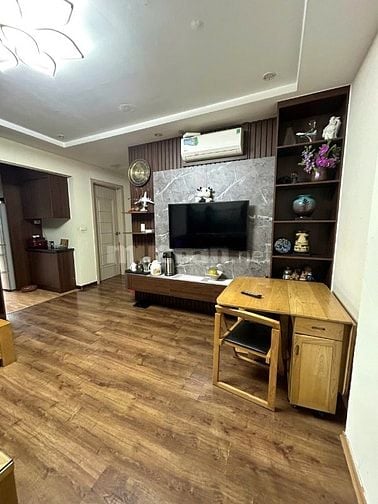 Chính chủ bán căn 3pn2wc full đồ 77,5m2 giá 5tyx ở Long Biên 