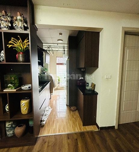 Chính chủ bán căn 3pn2wc full đồ 77,5m2 giá 5tyx ở Long Biên 