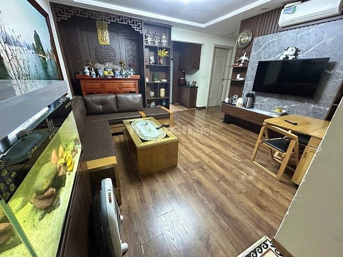 Chính chủ bán căn 3pn2wc full đồ 77,5m2 giá 5tyx ở Long Biên 