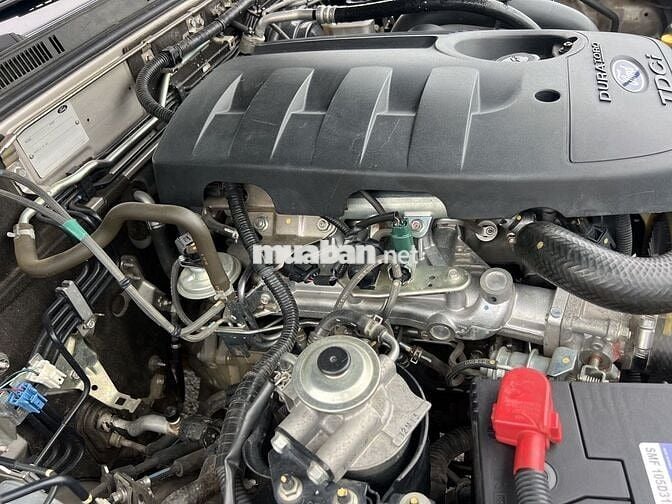 Ford Everest 2011 2.5L 4x2 MT - 60 km