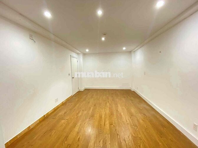 VĂN PHÒNG 60M2 SÁT CITY LAND-CÓ BÃI XE Ô TÔ