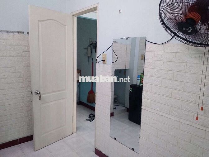 * Cho nữ thuê phòng , chung chủ , lối đi riêng . Liên hệ : ***