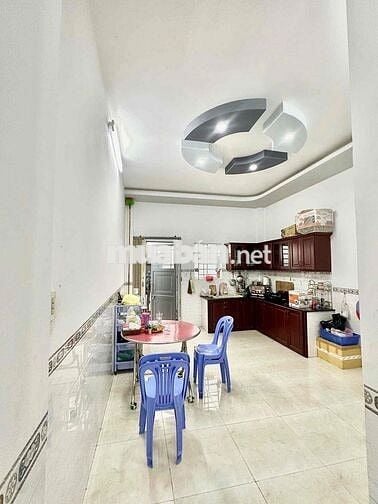 nhà trệt 2 lầu khu tái định cư đại học y dược giá 4,8 tỷ