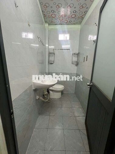 Cho thuê nhà nguyên căn rộng rái thoáng