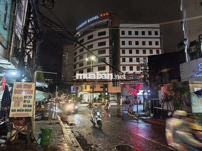 Bán nhà mặt phố đường Trần Bình Trọng, trung tâm TP Đà Nẵng