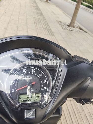 Cần bán vision 2024 bánh lớn bản đặc biệt 👌