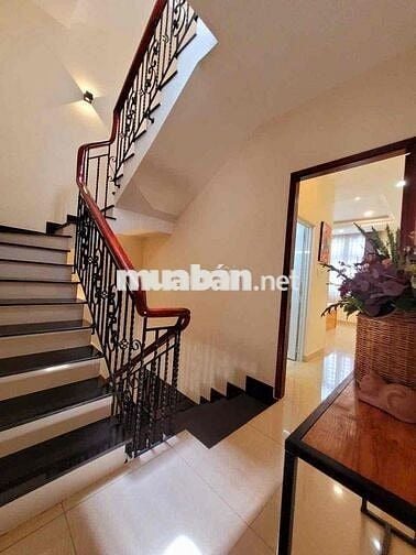 BÁN NHÀ 3 TẦNG - NHÀ ĐẸP - HẺM QUỐC LỘ 13 - SÁT KDC HỒNG LONG