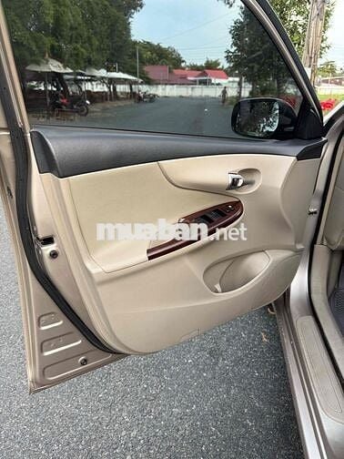 coroll altis 2.0 V.  xe cọp bs 3939