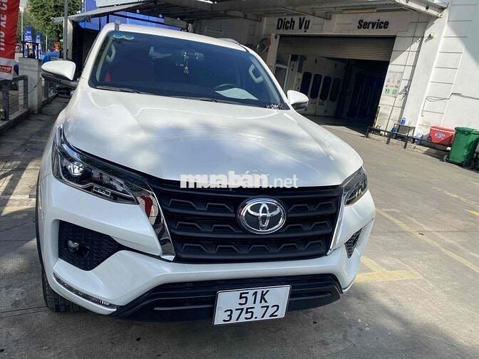 Toyota Fortuner 2022 máy dầu, 1 cầu, STD