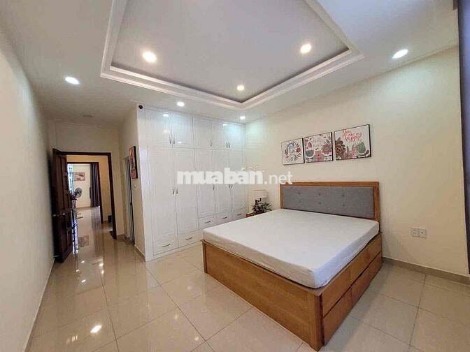 BÁN NHÀ 3 TẦNG - NHÀ ĐẸP - HẺM QUỐC LỘ 13 - SÁT KDC HỒNG LONG