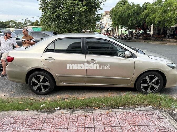 coroll altis 2.0 V.  xe cọp bs 3939