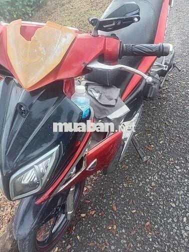 Xe nouvo đã qua sử dụng màu đỏ đen